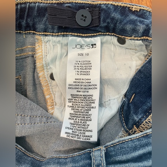 JOES JEANS SIZE 10, Distressed & cropped W/ adjustable waist in great condition - Picture 4 of 4